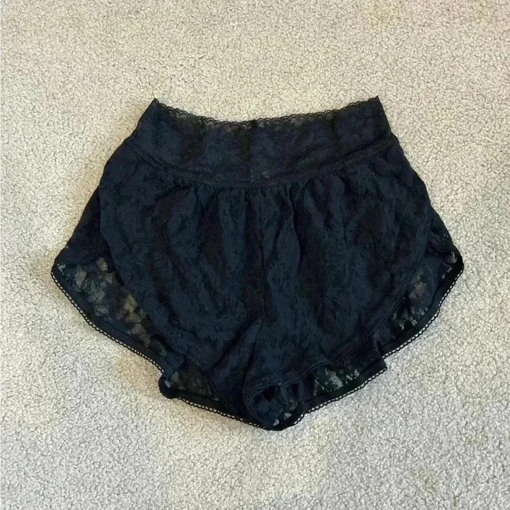 Victoria’s Secret black lace sheer lingerie shorts in size xs